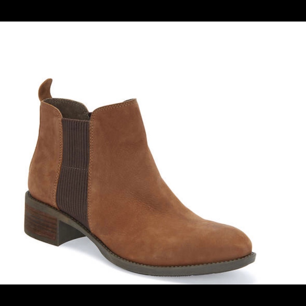 Me Too Fall leather boots $110 size 9